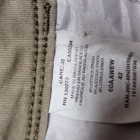 Wrangler relaxed fit cargo shorts - Picture 3 of 3
